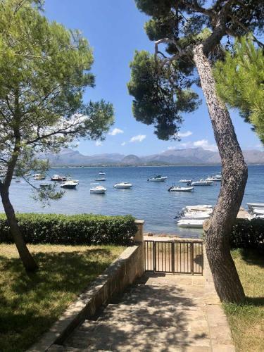 Villa Reformada En Primera L�nea de Mar