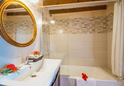Es Barcares Villa Sleeps 6 With Pool Air Con And Wifi