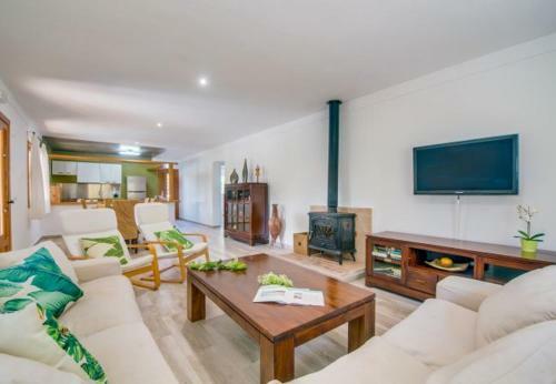 Es Mal Pas Holiday Home Sleeps 6 With Pool And Air Con