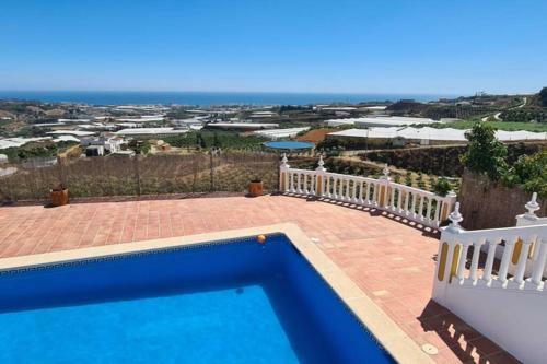 Aprotos Villa Charo Mit Meerblick Und Gro�em Salzwasserpool