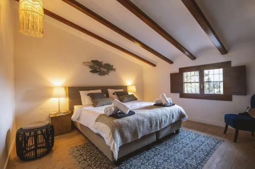 Alfatares Villa Sleeps 8 With Pool Air Con And Wifi