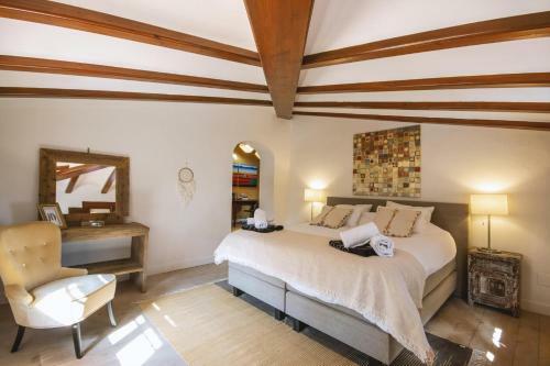 Alfatares Villa Sleeps 8 With Pool Air Con And Wifi