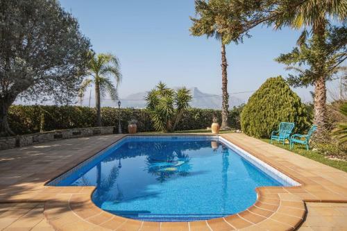 Alfatares Villa Sleeps 8 With Pool Air Con And Wifi