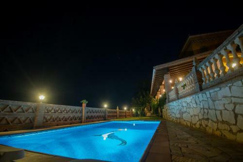 Cubo's Villa Ana Valtocado