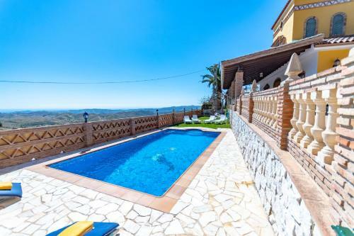 Cubo's Villa Ana Valtocado