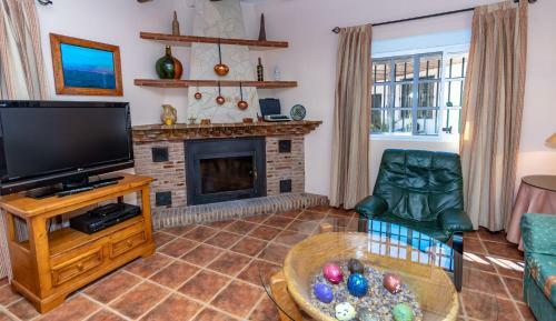 Cubo's Villa Ana Valtocado