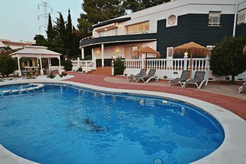 Villa Arenas