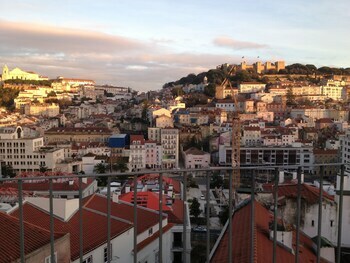 Hostal Lisbon Rooftops Guesthouse
