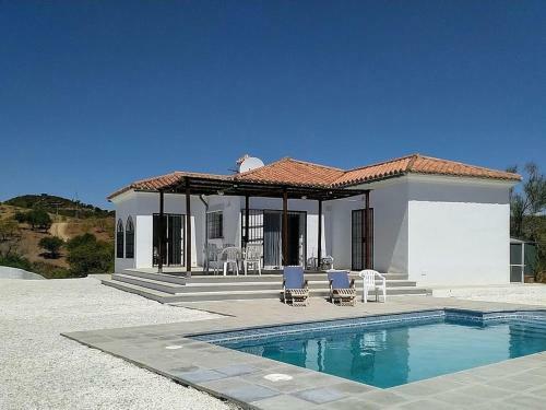 Simplistic Holiday Home In Almog�a With Private Pool