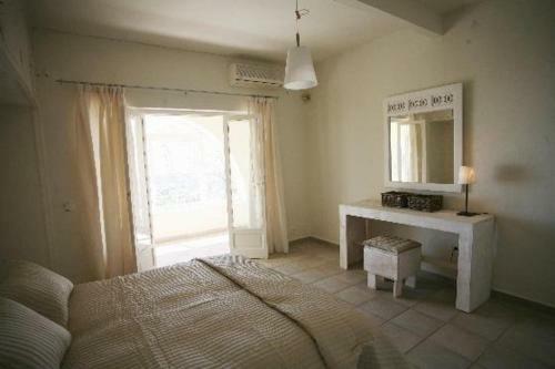 Altea Villa Sleeps 8 Pool Air Con Wifi