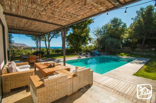 Abahana Villas Beach House