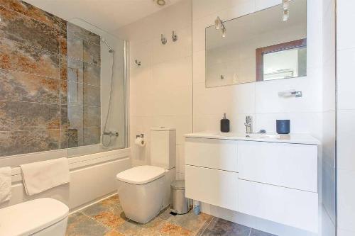 Luxury 2-bed Apartment In Altea Hills