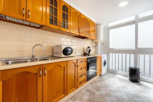 Sunny Apartment Descalzas