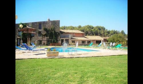 Arnes Villa Sleeps 11 With Pool