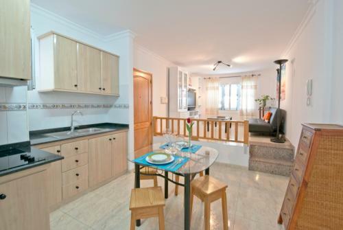 Apartamento de Tres Dormitorios En Playa de Arinaga, Gran Canaria