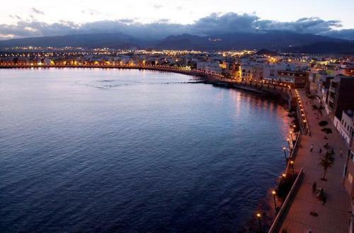 Apartamento de Tres Dormitorios En Playa de Arinaga, Gran Canaria