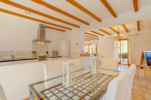Arta Villa Sleeps 6 Pool Air Con Wifi