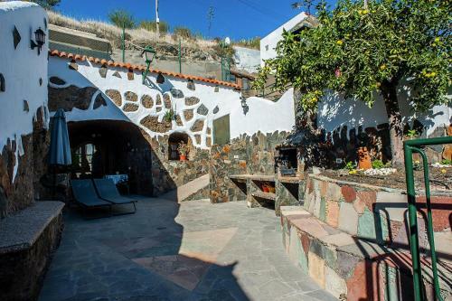 Holiday Accomodations H�hlenwohnungen Artenara - Lpa01041-uya