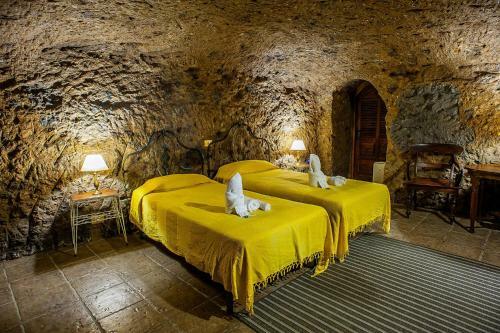 Holiday Accomodations H�hlenwohnungen Artenara - Lpa01041-uya