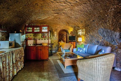 Holiday Accomodations H�hlenwohnungen Artenara - Lpa01041-uya