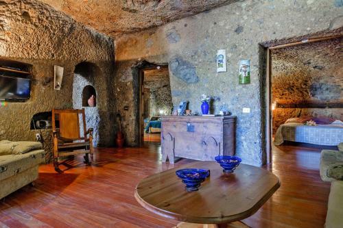 Holiday Accomodations H�hlenwohnungen Artenara - Lpa01041-uyb