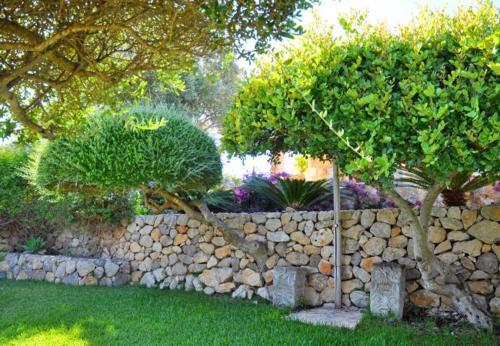 Arta Holiday Home Sleeps 12 With Pool And Wifi