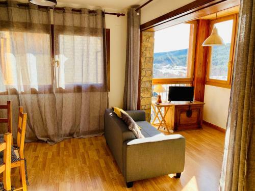 Casa Mya. A Modern Duplex In The Spanish Pyrenees