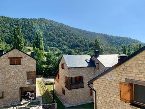 Casa Mya. A Modern Duplex In The Spanish Pyrenees