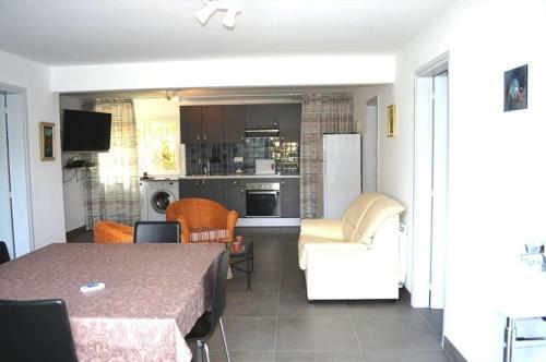 Begur Villa Sleeps 8 With Pool