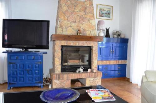 Begur Villa Sleeps 8 With Pool