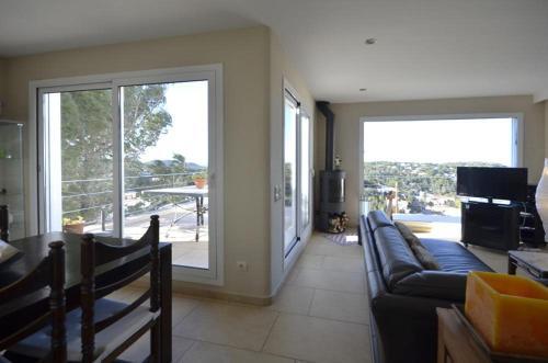 Begur Villa Sleeps 5 With Pool