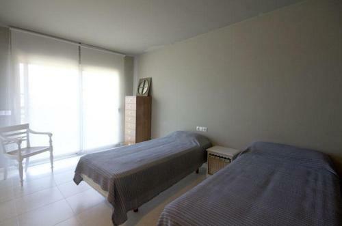 Begur Apartment Sleeps 7 With Pool And Air Con