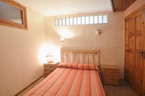 Begur Apartment Sleeps 6 With Pool And Air Con