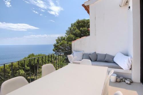 Villa Begur Apartment Sleeps 8 With Pool Air Con And Wifi