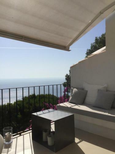 Villa Begur Apartment Sleeps 8 With Pool Air Con And Wifi