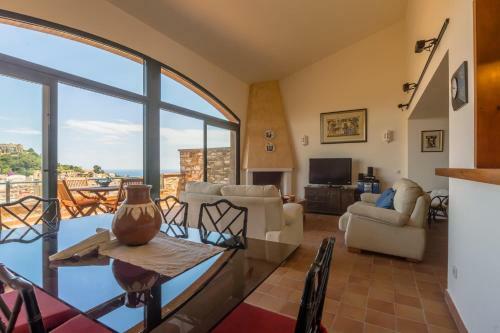 Begur Apartment Sleeps 6