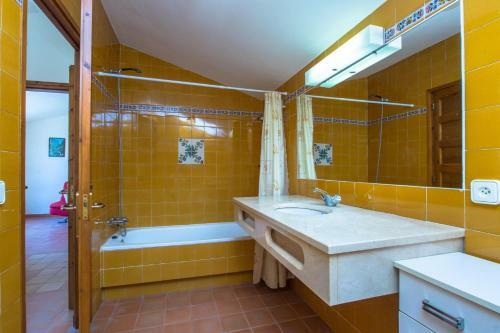 Begur Apartment Sleeps 6