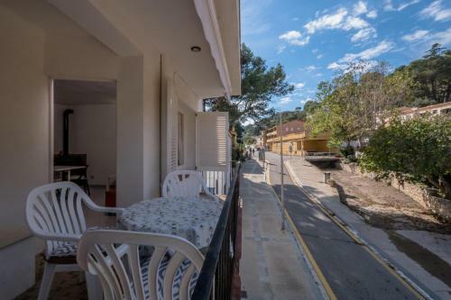 Apartment In Begur Sleeps 2
