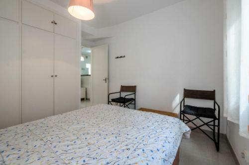 Apartment In Begur Sleeps 2