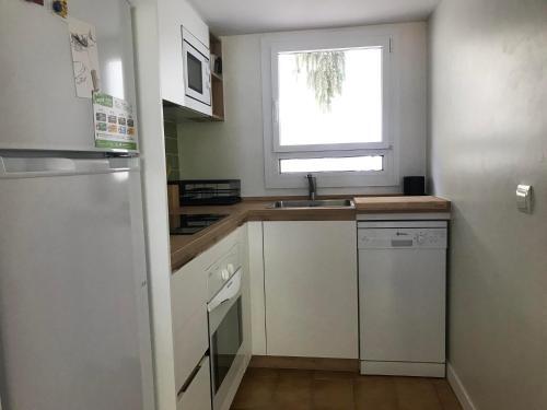 Apartment In Begur Sleeps 4 2 9