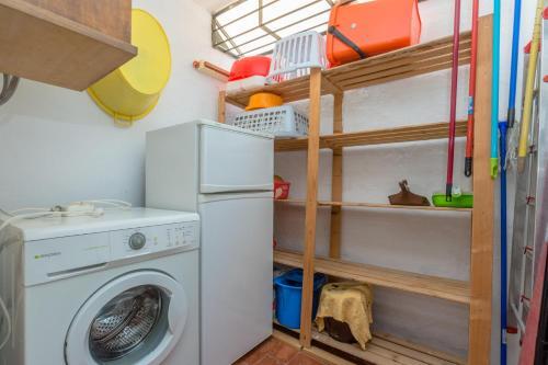 Begur Apartment Sleeps 4 Pool