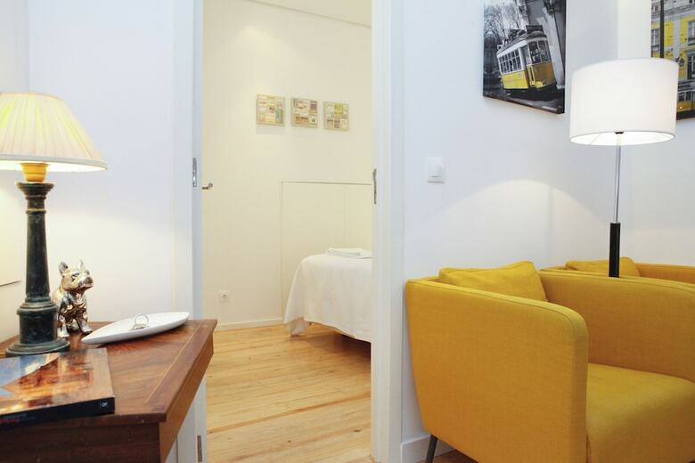 Apartamento Alfama Yellow House