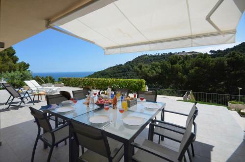 Begur Villa Sleeps 10 With Pool And Wifi
