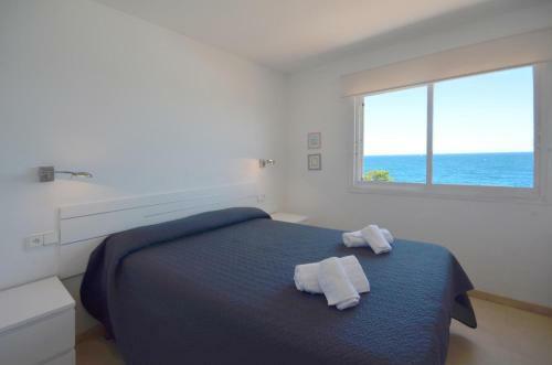 Begur Apartment Sleeps 4 With Pool And Wifi