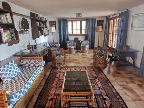 Begur Villa Sleeps 10 With Pool And Wifi