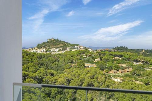 Begur Villa Sleeps 8 With Pool Air Con And Wifi
