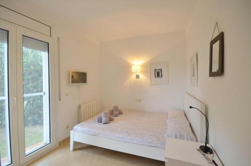 Begur Villa Sleeps 8 With Air Con