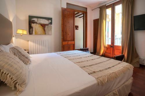 Habitat Apartments Ferran