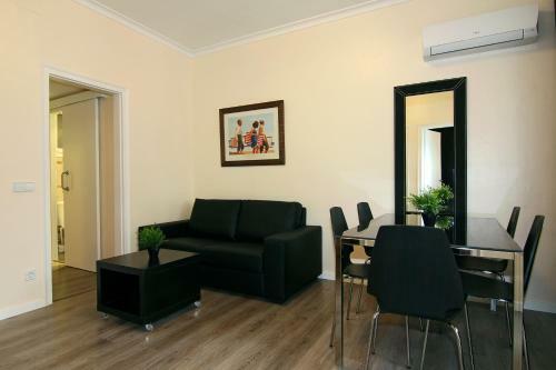 Classbedroom Gaud� Apartments
