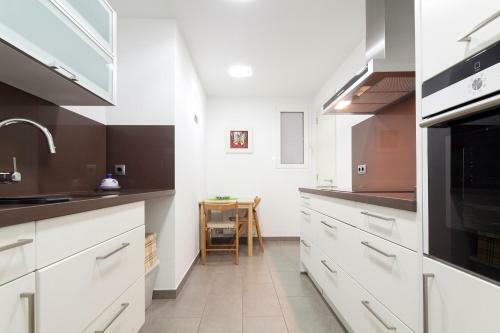 Key Gracia Apartments